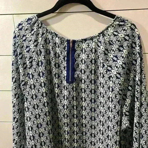 Eyeshadow Blue Paisley tunic, 1X - Picture 8 of 9